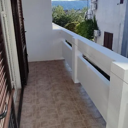 Apartman With A Parking Space Pag - 18848