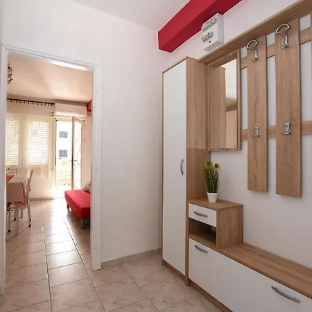 Apartman With A Parking Space Pag - 18848 *
